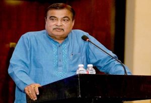  नितिन गडकरी ने शुरू की नई टोल तकनीक, बिना रुके होगा भुगतान