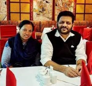 एक ही क्षेत्र का प्रतिनिधित्व कर रहा दंपति, पति लोकसभा में और पत्नी विधानसभा में