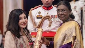 राष्ट्रपति ने ममूटी, विजय अमृतराज, अलका याग्निक को पद्म पुरस्कारों से सम्मानित किया