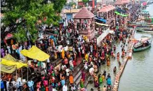 सावन पूर्णिमा पर अयोध्या में उमड़ा आस्था का सैलाब, सरयू में श्रद्धालुओं ने लगाई पवित्र डुबकी