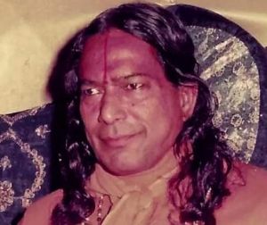 अहंकार जिस पर बरसता है उसे तोड़ देता है, प्रेम जिस पर बरसता है उसे जोड़ देता है।