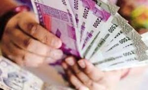 इन बातों का रखें ख्याल, कम नहीं होगा पैसा, घर में खुद चली आएंगी लक्ष्मी! इन बातों का रखें ख्याल, कम नहीं होगा पैसा, घर में खुद चली आएंगी लक्ष्मी!