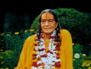  मनुष्य को अपने जीवन में एक महापुरुष अथवा गुरु की आवश्यकता क्यों है? जगदगुरु श्री कृपालु जी महाराज के श्रीमुख से!!