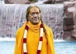 क्या श्रेष्ठ कहा गया, संसार में समस्त कर्म करते हुये भक्ति करना श्रेष्ठ है अथवा समस्त कर्मों से संन्यास लेकर भक्ति करना? क्या श्रेष्ठ कहा गया, संसार में समस्त कर्म करते हुये भक्ति करना श्रेष्ठ है अथवा समस्त कर्मों से संन्यास लेकर भक्ति करना?