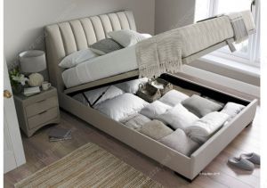 भूल से भी बिस्तर के नीचे न रखें कोई सामान, वरना भंग हो जाएगी परिवार की सुख-शांति भूल से भी बिस्तर के नीचे न रखें कोई सामान, वरना भंग हो जाएगी परिवार की सुख-शांति