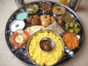 इन लोगों के घर भूलकर भी न करें भोजन, जानिए क्या है इसका कारण....? इन लोगों के घर भूलकर भी न करें भोजन, जानिए क्या है इसका कारण....?