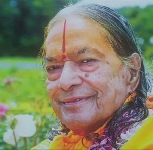 संसार से वैराग्य और भगवान में अनुराग करने के लिये गुरु की शरणागति, उनकी सेवा और उनसे तत्वज्ञान प्राप्ति आवश्यक है! संसार से वैराग्य और भगवान में अनुराग करने के लिये गुरु की शरणागति, उनकी सेवा और उनसे तत्वज्ञान प्राप्ति आवश्यक है!