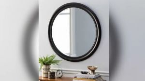 दर्पण दूर कर सकता है आपकी रुपए-पैसों की किल्लत, जानिए कैसे दर्पण दूर कर सकता है आपकी रुपए-पैसों की किल्लत, जानिए कैसे