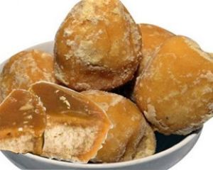 गुड़ से जुड़े इन उपायों को अपनाएं, मिलेंगे लाभ... गुड़ से जुड़े इन उपायों को अपनाएं, मिलेंगे लाभ...