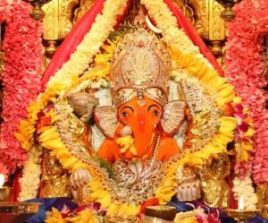 भारत में गणपति बप्पा के इन मंदिरों में भक्तों की बहुत है आस्था भारत में गणपति बप्पा के इन मंदिरों में भक्तों की बहुत है आस्था