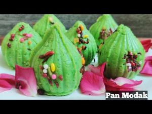 गणपति बप्पा को लगाएं पान मोदक का भोग गणपति बप्पा को लगाएं पान मोदक का भोग