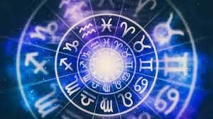 इस साल का सबसे बड़ा राशि परिवर्तन 14 जनवरी को, जानें किसका चमकेगा भाग्य और किसे रहना होगा सावधान