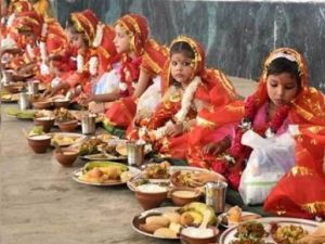 नवरात्र में कन्या पूजन का क्या है महत्व... जानें किस उम्र की कन्या के पूजन से मिलता है लाभ नवरात्र में कन्या पूजन का क्या है महत्व... जानें किस उम्र की कन्या के पूजन से मिलता है लाभ