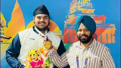 मेरा द्रोणाचार्य पुरस्कार इतने वर्षों तक मेरे शिष्यों की प्रतिबद्धता का नतीजा है: परवीर मेरा द्रोणाचार्य पुरस्कार इतने वर्षों तक मेरे शिष्यों की प्रतिबद्धता का नतीजा है: परवीर