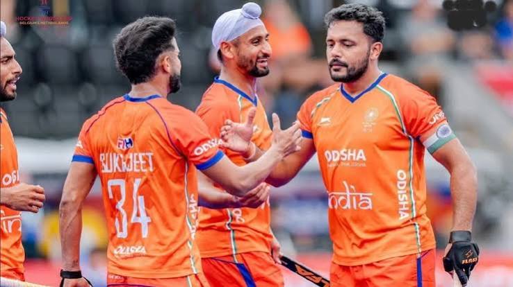 एशियाई चैम्पियंस ट्रॉफी के लिये भारतीय टीम घोषित, गोलकीपर कृशन बहादुर पाठक की वापसी एशियाई चैम्पियंस ट्रॉफी के लिये भारतीय टीम घोषित, गोलकीपर कृशन बहादुर पाठक की वापसी