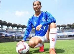 बाला देवी की फुटबॉल मैदान पर वापसी, स्कॉटलैंड में रेंजर्स एफसी की ओर से खेलने उतरीं बाला देवी की फुटबॉल मैदान पर वापसी, स्कॉटलैंड में रेंजर्स एफसी की ओर से खेलने उतरीं