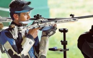  निशानेबाजी विश्व कप में भारतीय टीम ने पुरुषों के 50 मीटर राइफल स्पर्धा में स्वर्ण पदक जीता