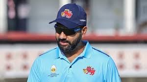 हिटमैन कार्निवल : सात साल बाद विजय हजारे ट्रॉफी खेलने वाले रोहित ने जमाया शतक