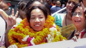 राष्ट्रमंडल खेल पदक विजेता खिलाड़ियों का स्वदेश लौटने पर भव्य स्वागत